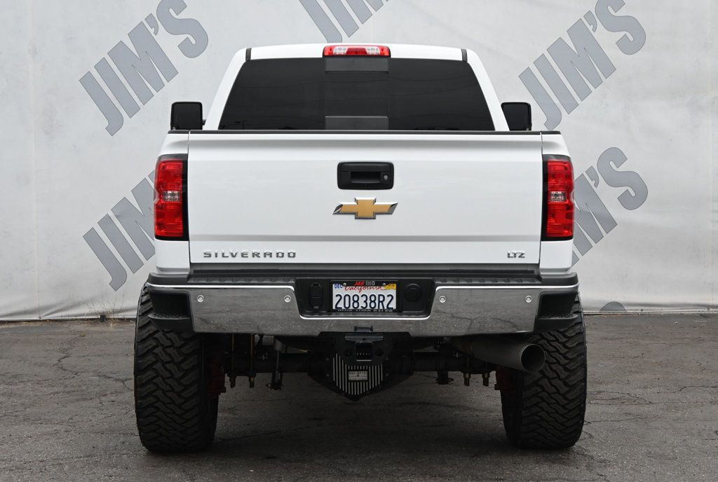 2019 Chevrolet Silverado 2500HD LTZ photo 3