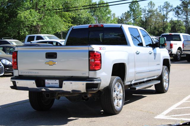 2019 Chevrolet Silverado 2500HD 4WD Crew Cab 153.7" LTZ - 22997961 - 7