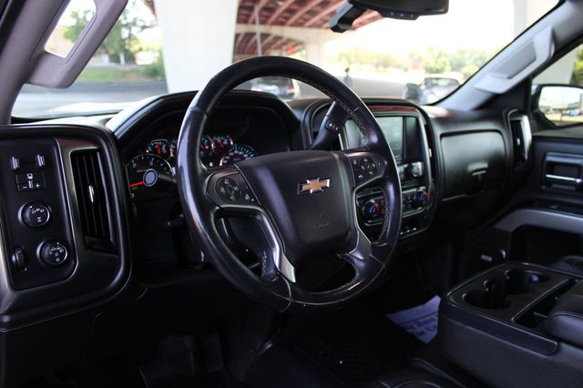 2019 Chevrolet Silverado 2500HD 4WD Crew Cab 153.7" LTZ - 23052255 - 9