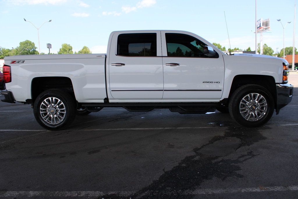 2019 Chevrolet Silverado 2500HD 4WD Crew Cab 153.7" LTZ - 23052255 - 4