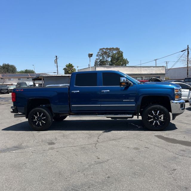 2019 Chevrolet Silverado 2500HD 4WD Crew Cab 167.7" LTZ - 23030180 - 1