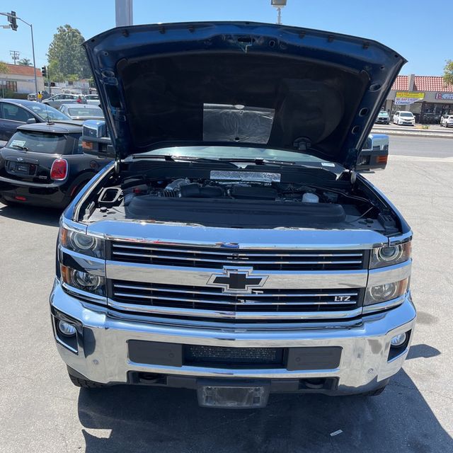 2019 Chevrolet Silverado 2500HD 4WD Crew Cab 167.7" LTZ - 23030180 - 19