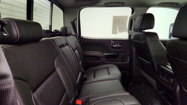 2019 Chevrolet Silverado 2500HD Black Widow 4WD Crew Cab 153.7'' LTZ w/ Duramax+ Pkg  - 23023585 - 21