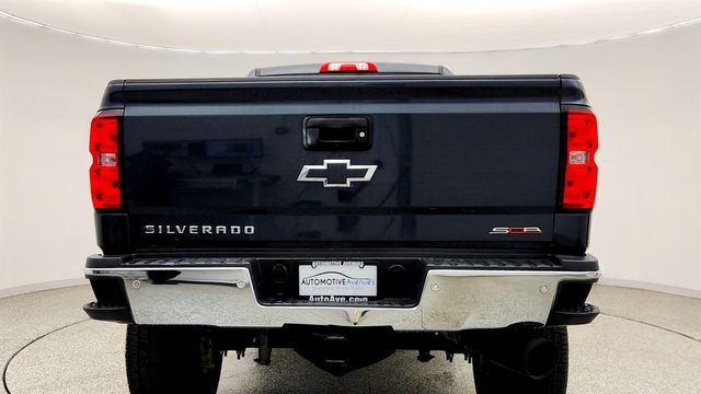 2019 Chevrolet Silverado 2500HD Black Widow 4WD Crew Cab 153.7'' LTZ w/ Duramax+ Pkg  - 23023585 - 5