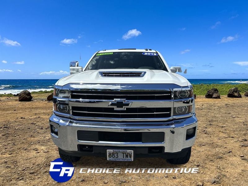 2019 Chevrolet Silverado 2500HD LT photo 9