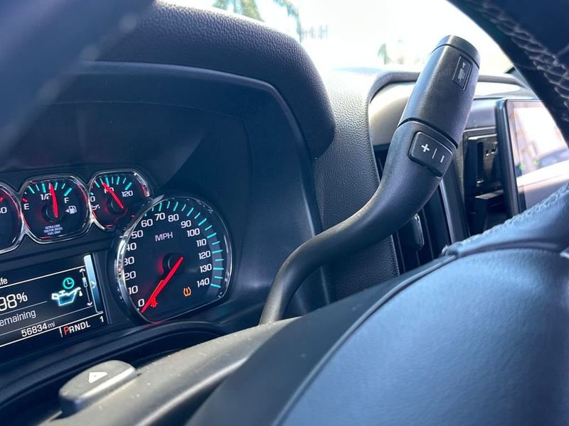 2019 Chevrolet Silverado 2500HD LT photo 17
