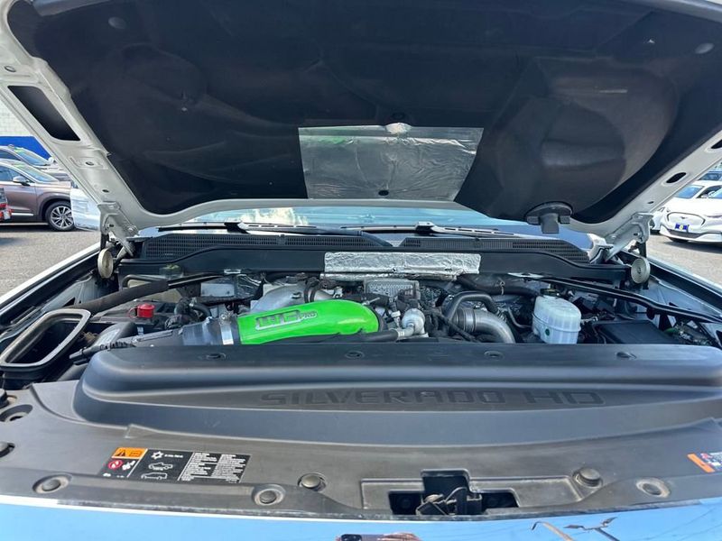 2019 Chevrolet Silverado 2500HD LT photo 19
