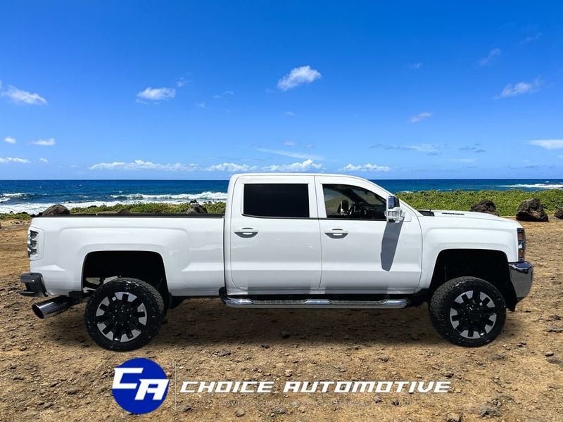 2019 Chevrolet Silverado 2500HD LT photo 7