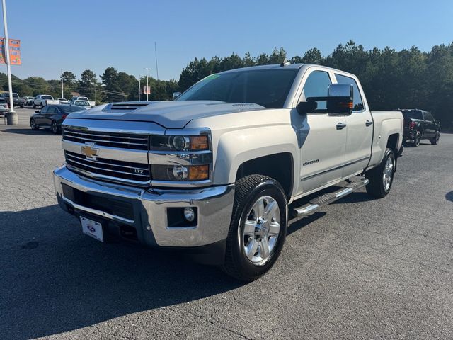 2019 Chevrolet Silverado 2500HD LTZ - 23088929 - 3