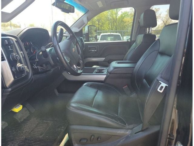 2019 Chevrolet Silverado HD LTZ 4WD Crew Cab Standard Box's photo