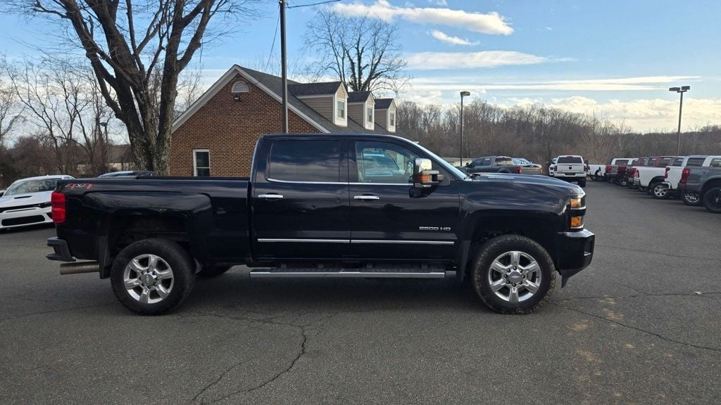 2019 Chevrolet Silverado 2500HD LTZ Sport - 22787125 - 1