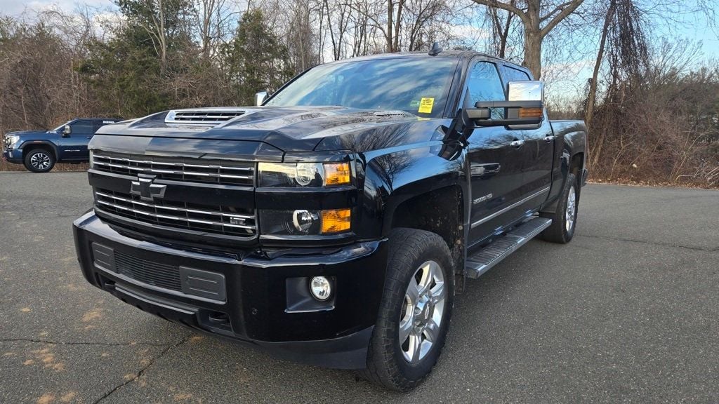 2019 Chevrolet Silverado 2500HD LTZ Sport - 22787125 - 24