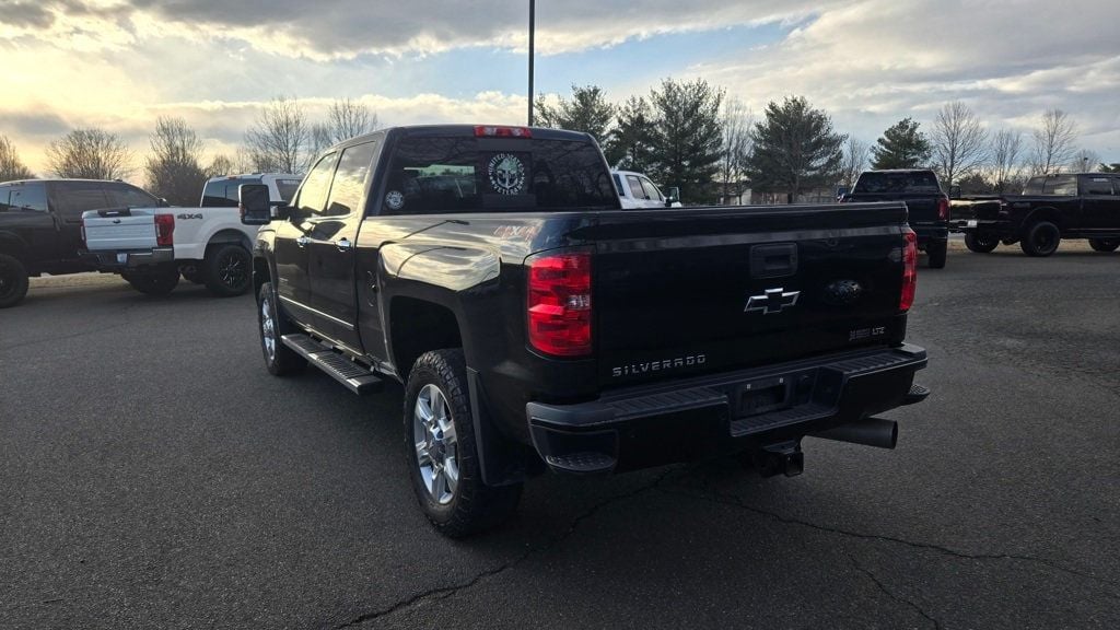 2019 Chevrolet Silverado 2500HD LTZ Sport - 22787125 - 4