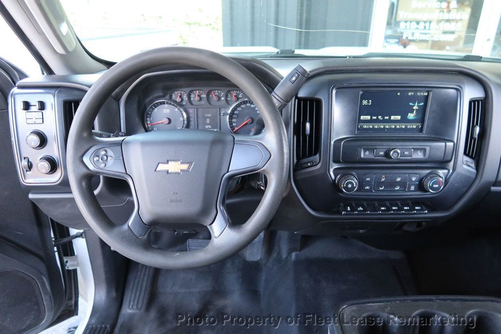 2019 Chevrolet Silverado 2500HD Silverado 2500 4WD Crew Cab Enclosed Fiberglass Utility  - 22391243 - 24