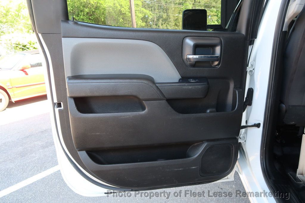 2019 Chevrolet Silverado 2500HD Silverado 2500 4WD Crew Cab Enclosed Fiberglass Utility - 22417575 - 15