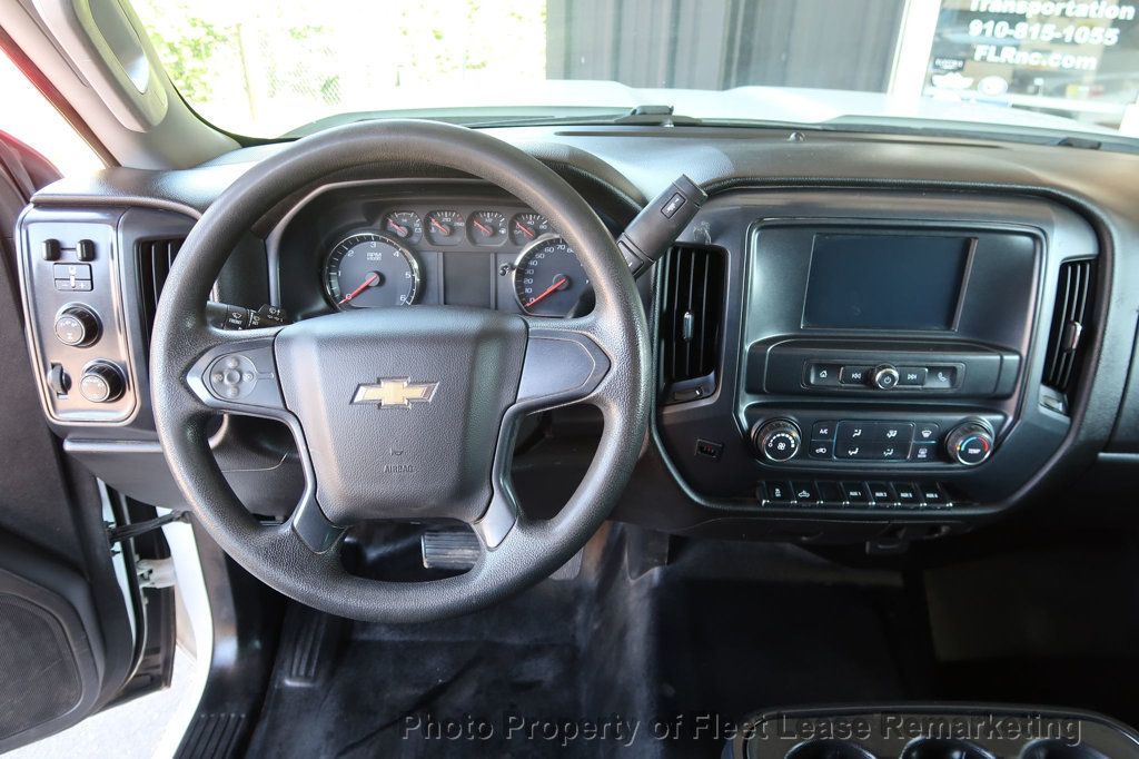 2019 Chevrolet Silverado 2500HD Silverado 2500 4WD Crew Cab Enclosed Fiberglass Utility - 22417575 - 25