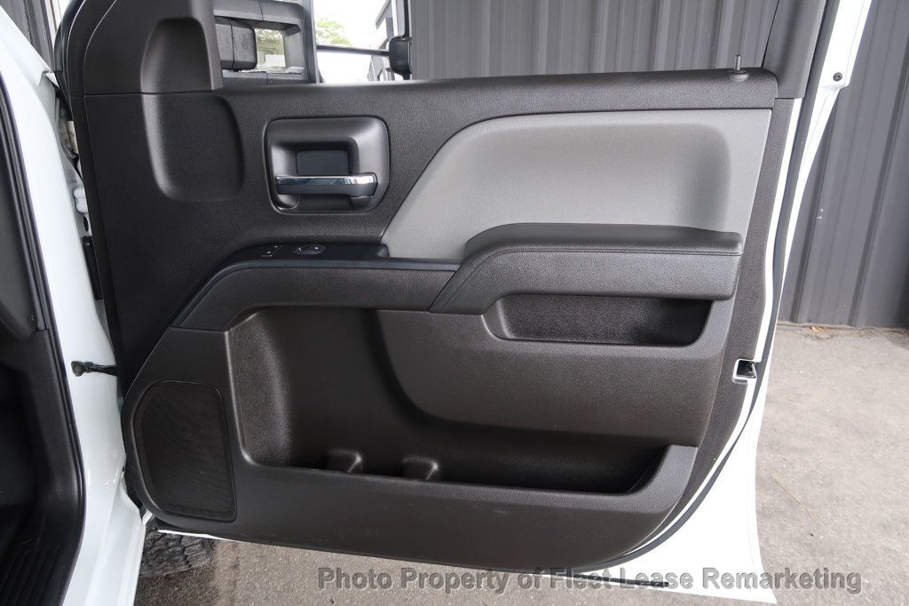 2019 Chevrolet Silverado 2500HD Silverado 2500HD 4WD Crew Cab LWB DIESEL - 23063287 - 24