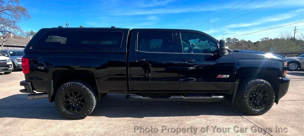 2019 Chevrolet Silverado 2500HD Z71 Midnight Edition 4WD Crew Cab w/ Sunroof - 22300817 - 11