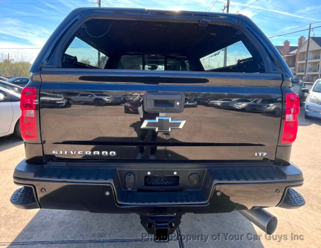 2019 Chevrolet Silverado 2500HD Z71 Midnight Edition 4WD Crew Cab w/ Sunroof - 22300817 - 17