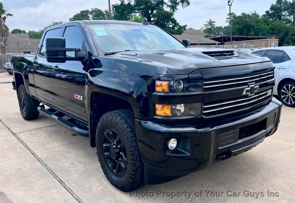 2019 Chevrolet Silverado 2500HD Z71 Midnight Edition 4WD Crew Cab w/ Sunroof - 22300817 - 2