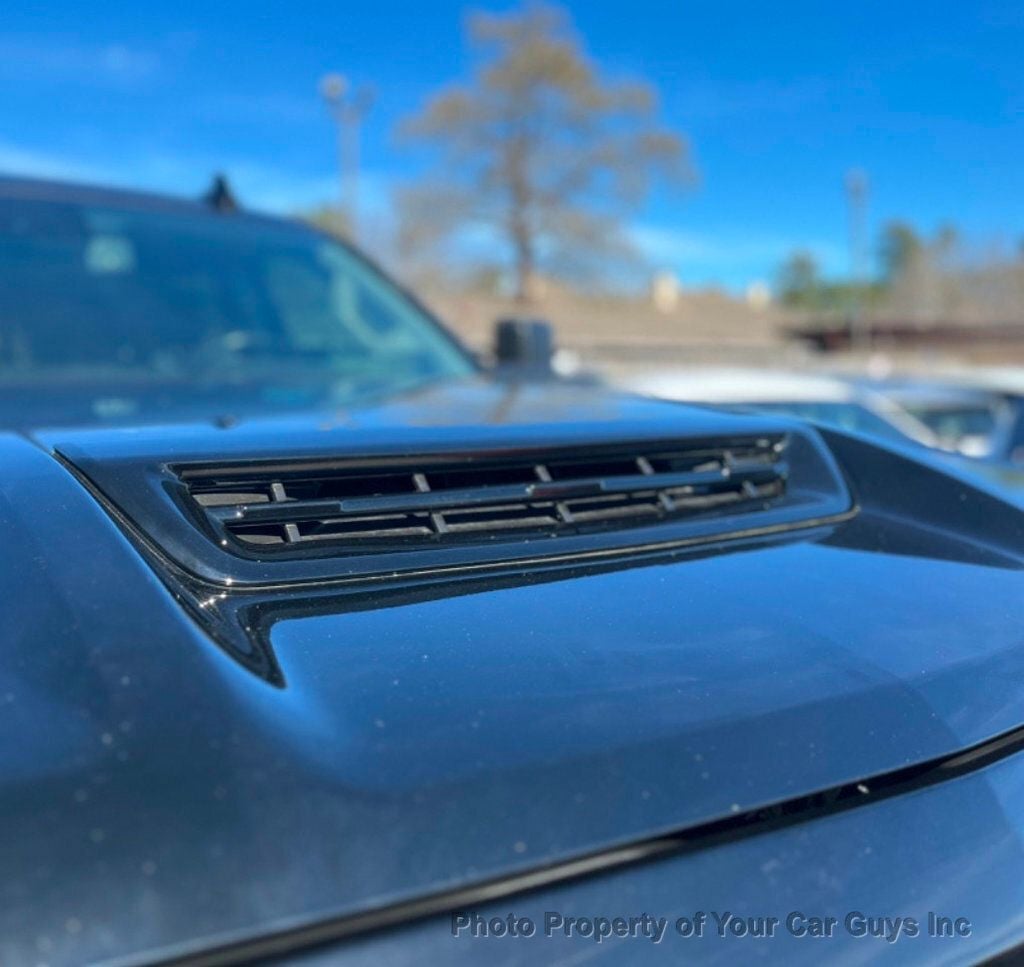 2019 Chevrolet Silverado 2500HD Z71 Midnight Edition 4WD Crew Cab w/ Sunroof - 22300817 - 58