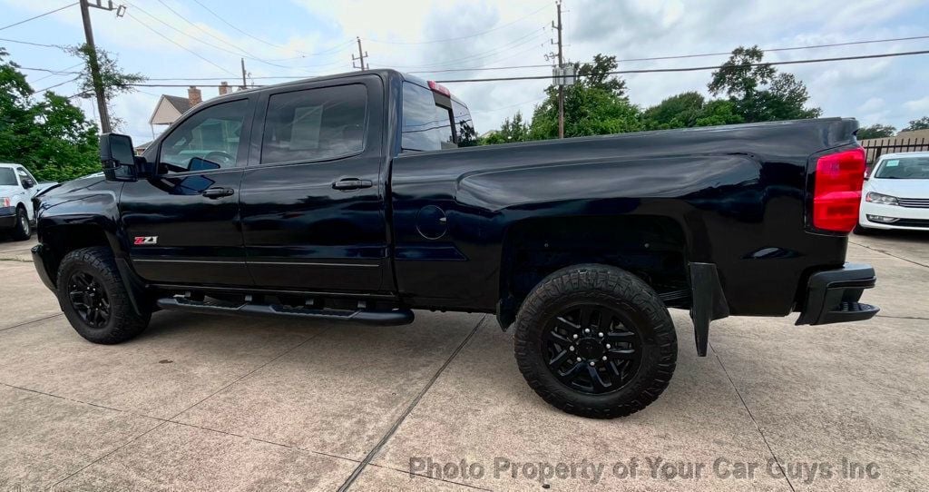 2019 Chevrolet Silverado 2500HD Z71 Midnight Edition 4WD Crew Cab w/ Sunroof - 22300817 - 5