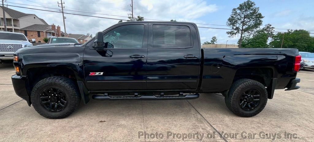 2019 Chevrolet Silverado 2500HD Z71 Midnight Edition 4WD Crew Cab w/ Sunroof - 22300817 - 6