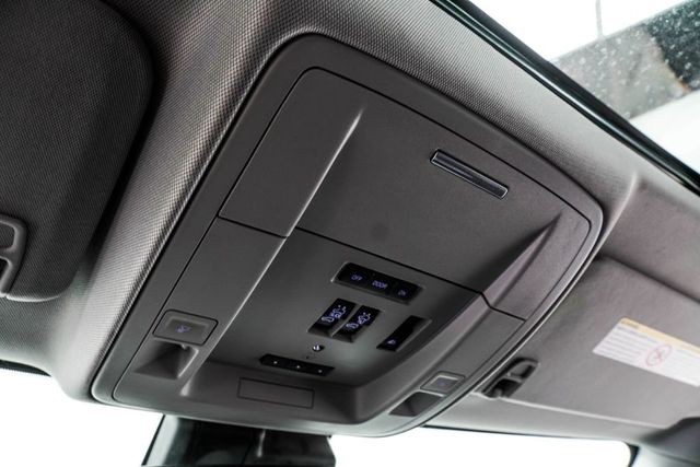 2019 Chevrolet Silverado 3500HD 4WD Crew Cab 167.7" High Country - 22960857 - 29