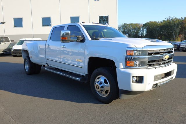 2019 Chevrolet Silverado 3500HD 4WD Crew Cab 167.7'' High Country w/ Duramax Plus Pkg & Sunroof - 22927655 - 6