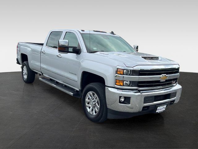 2019 Chevrolet Silverado 3500HD 4WD Crew Cab 167.7" LTZ - 23086740 - 6