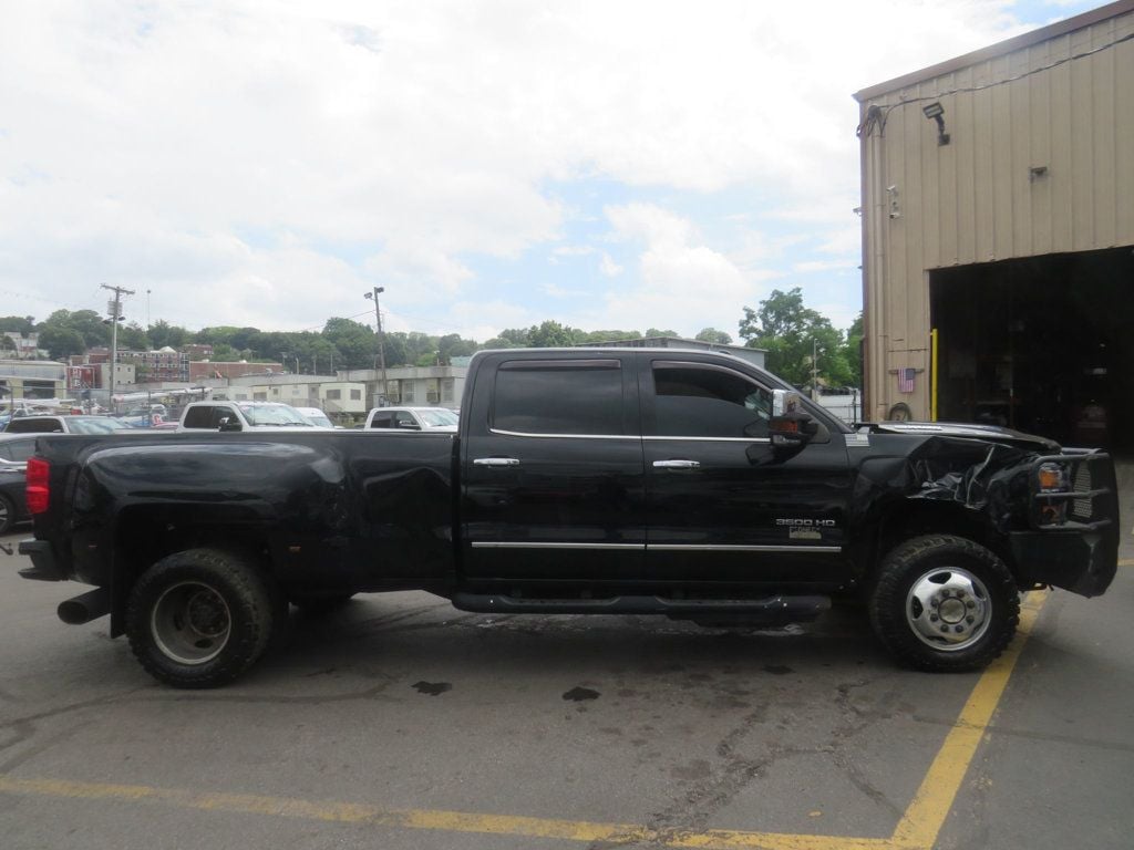 2019 Chevrolet Silverado 3500HD LTZ photo 4