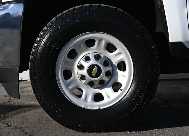 2019 Chevrolet Silverado 3500HD 4x4 Crew Cab Work Truck - 23097265 - 6