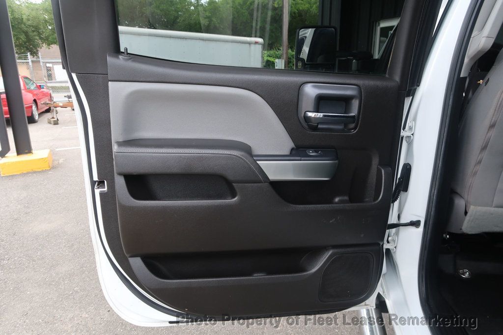 2019 Chevrolet Silverado 3500HD Silverado 3500HD 4WD Crew Cab Utility SRW LT - 23057343 - 15