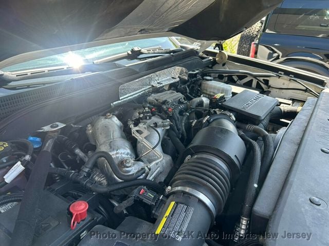 2019 Chevrolet Silverado 3500HD CC 4WD Crew Cab,UTILITY BODY,DURAMAX 6.6L TURBO-DIESEL, - 23039971 - 25