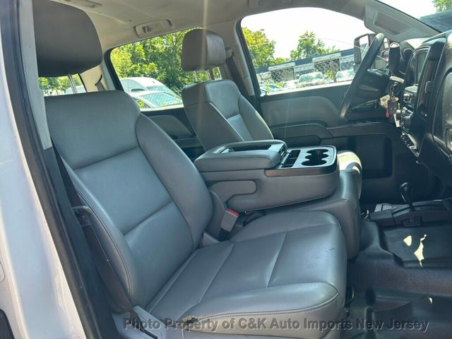 2019 Chevrolet Silverado 3500HD CC 4WD Crew Cab,UTILITY BODY,DURAMAX 6.6L TURBO-DIESEL, - 23039971 - 45