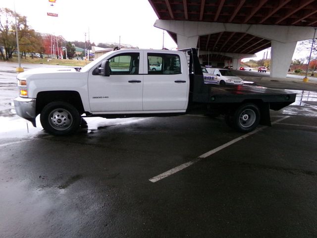 2019 Chevrolet Silverado 3500HD CC FLAT BED - 22949152 - 0