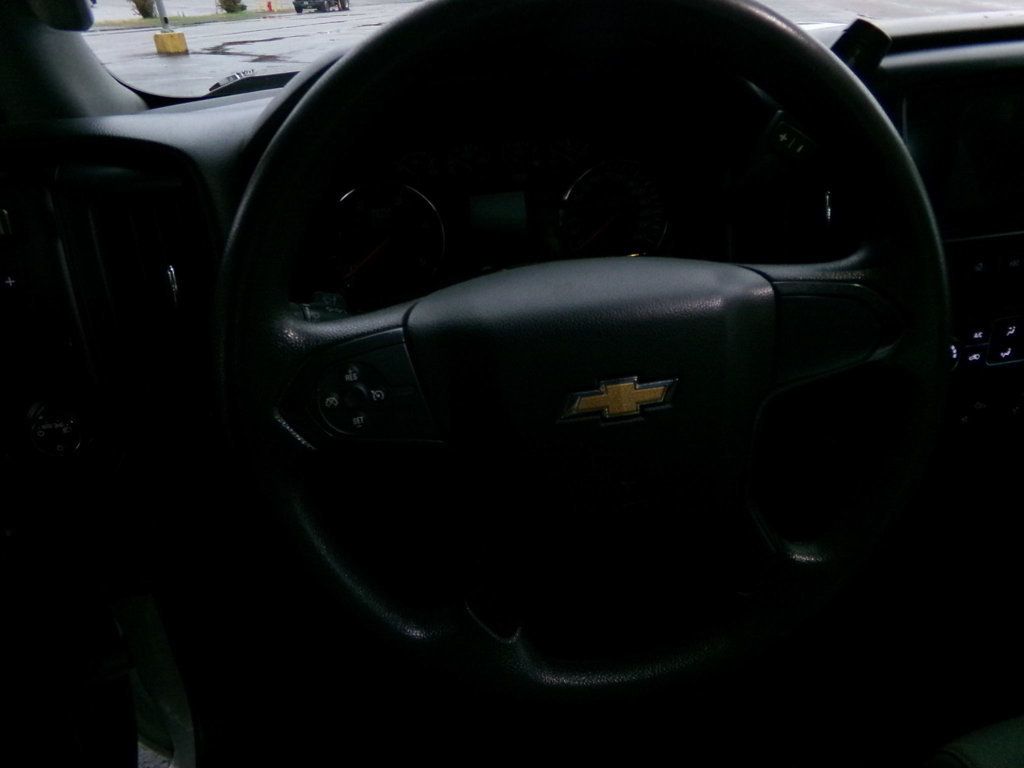 2019 Chevrolet Silverado 3500HD CC FLAT BED - 22949152 - 10