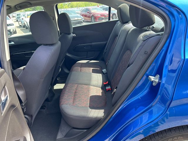 2019 Chevrolet Sonic 4dr Sedan Automatic LT - 23010605 - 6
