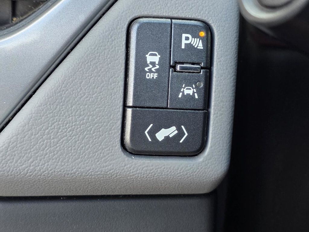 2019 Chevrolet Suburban 1500 LT photo 26