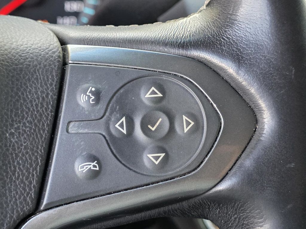 2019 Chevrolet Suburban 1500 LT photo 29
