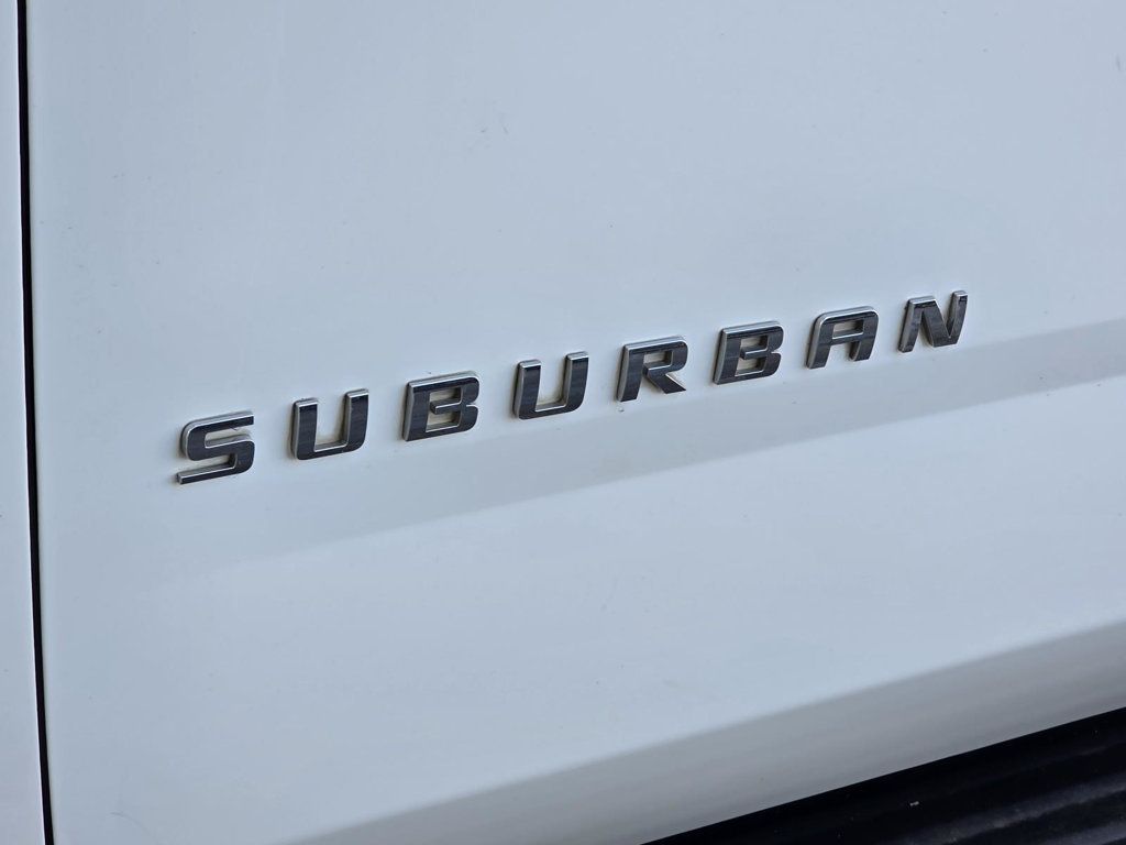 2019 Chevrolet Suburban 1500 LT photo 34