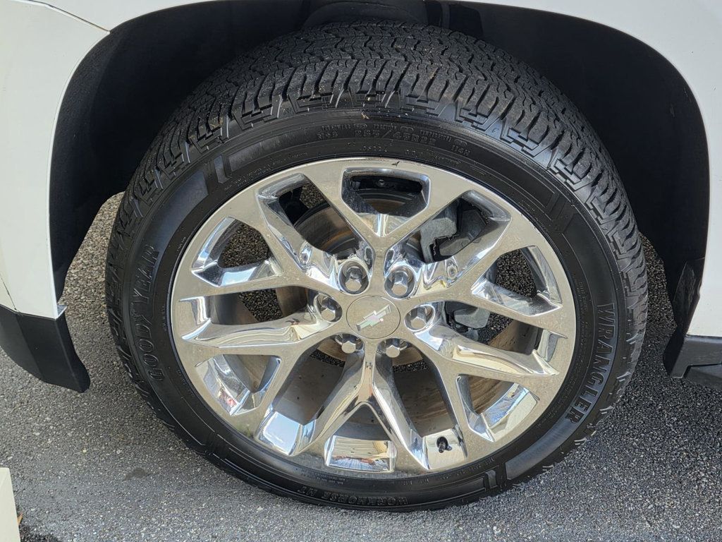 2019 Chevrolet Suburban 1500 LT photo 37