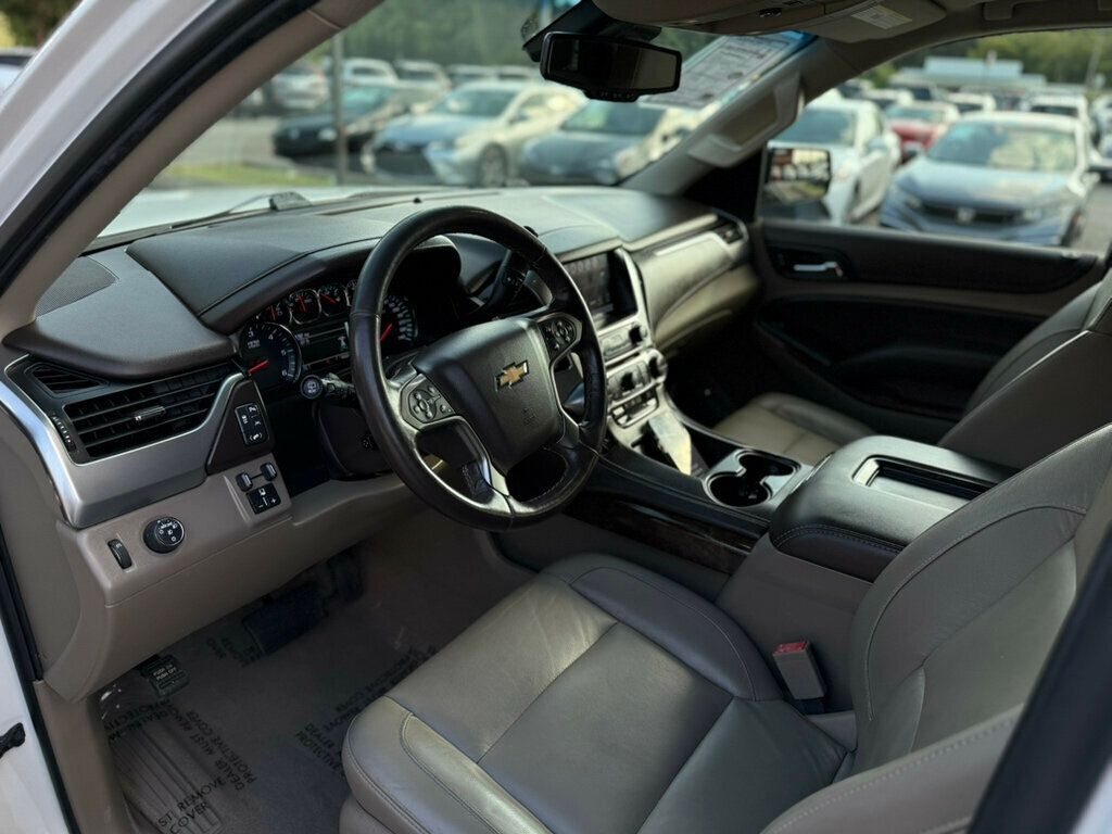 2019 Chevrolet Suburban 1500 LT photo 8