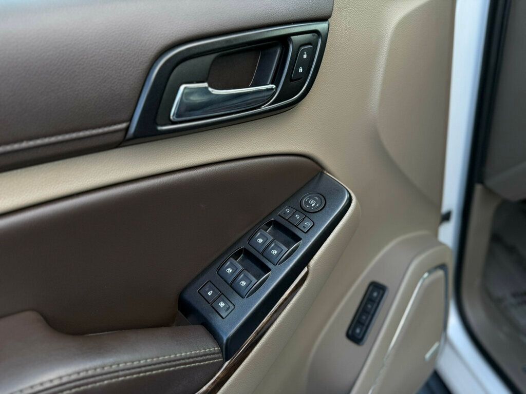 2019 Chevrolet Suburban 1500 LT photo 10