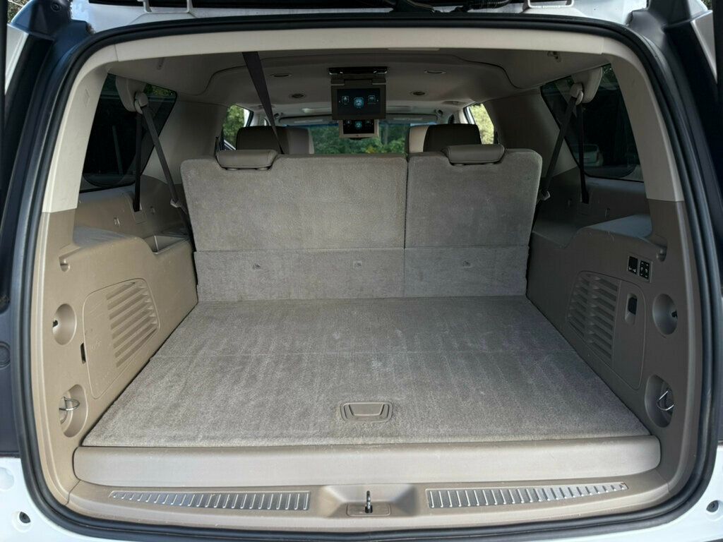 2019 Chevrolet Suburban 1500 LT photo 15