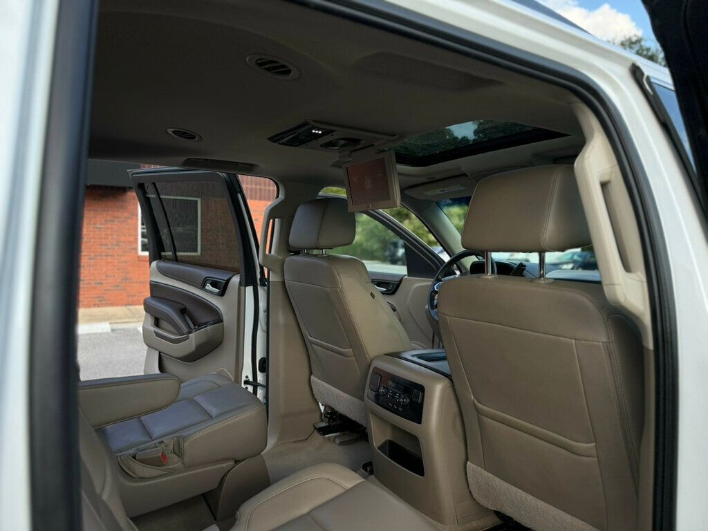 2019 Chevrolet Suburban 1500 LT photo 17