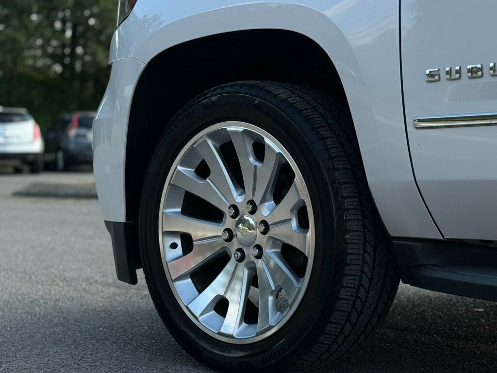 2019 Chevrolet Suburban 1500 LT photo 4