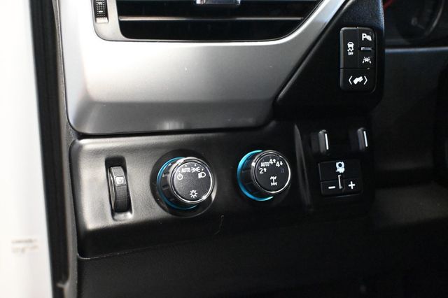2019 Chevrolet Suburban 4WD 1500 LS - 23083094 - 14