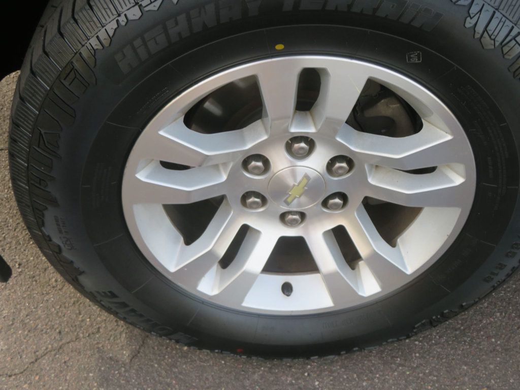 2019 Chevrolet Suburban 4WD 4dr 1500 LT - 22963964 - 15