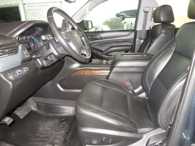 2019 Chevrolet Suburban 4WD 4dr 1500 LT - 22963964 - 17